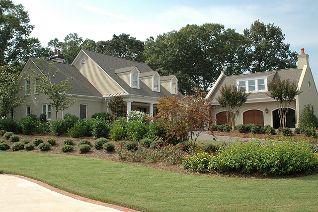 How to Compare Old Houses and Newly Built Homes