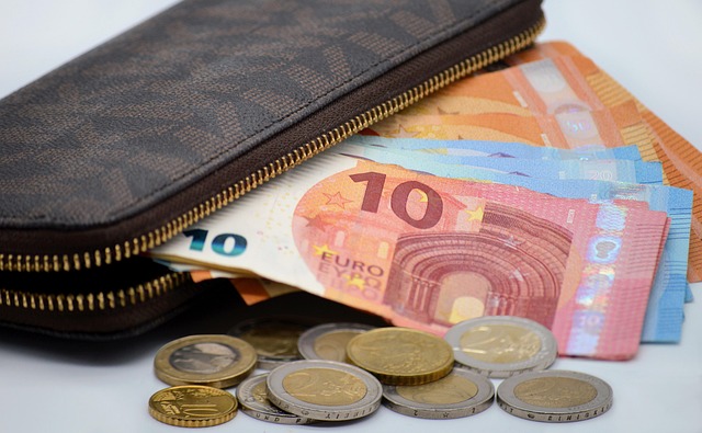 How to Decide Between Lower Rate and Higher Closing Costs