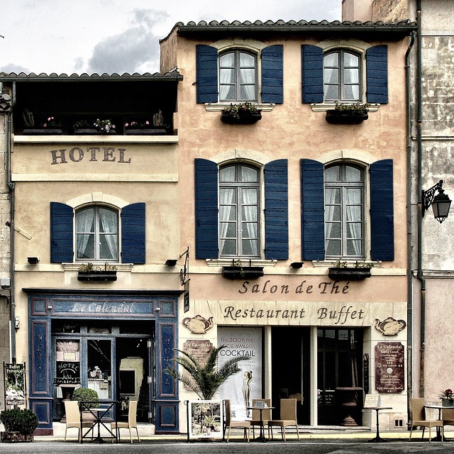 Hotels for Travelers Chasing Street Food